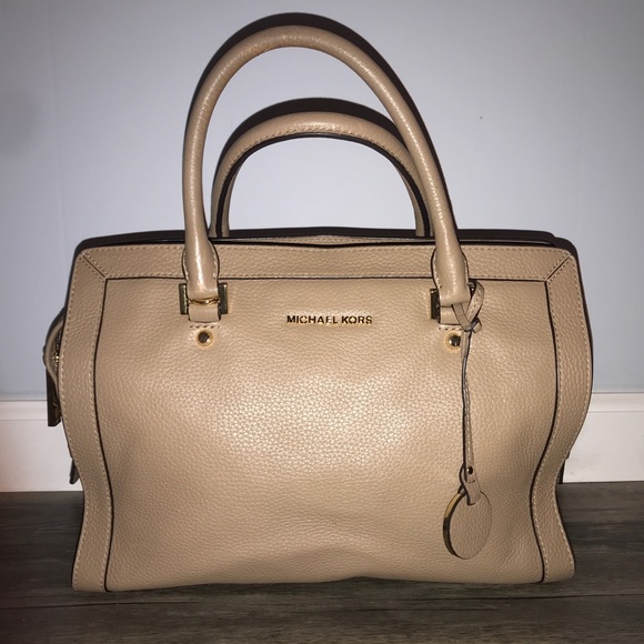 Michael Kors Handbags - Michael Kors handbag